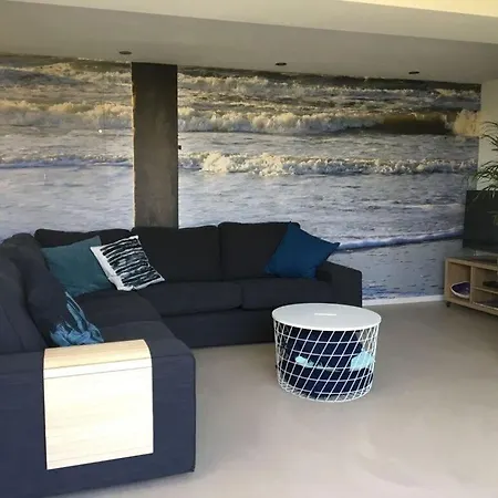 New Zeeleven Apartment