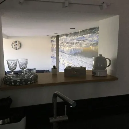 New Zeeleven Apartman